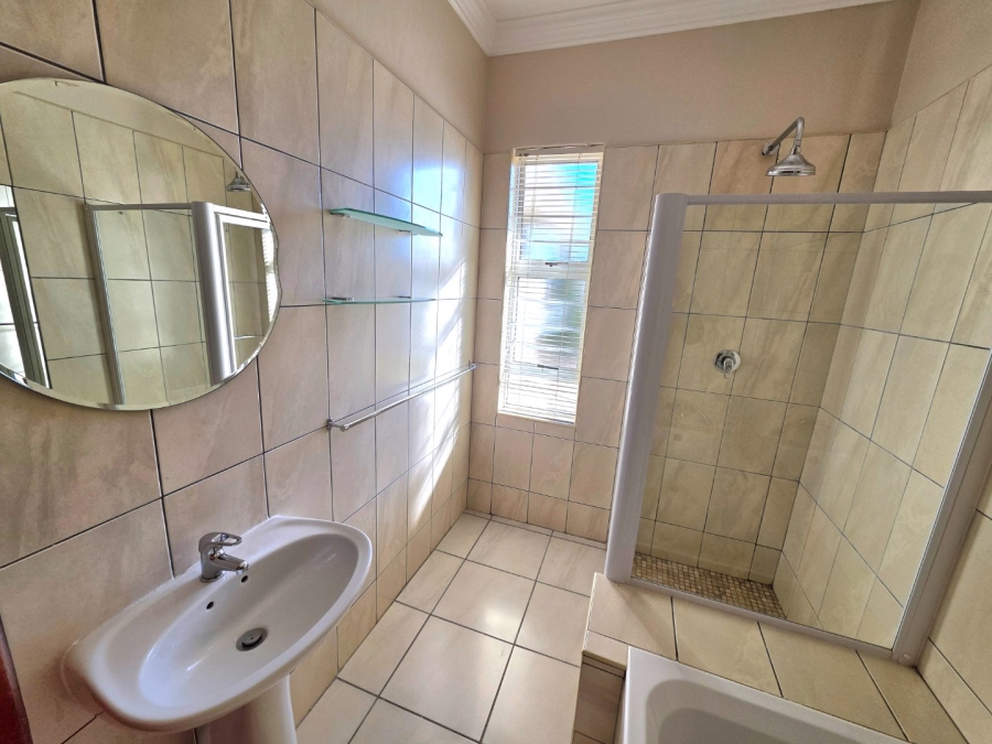 5 Bedroom Property for Sale in Eureka Free State